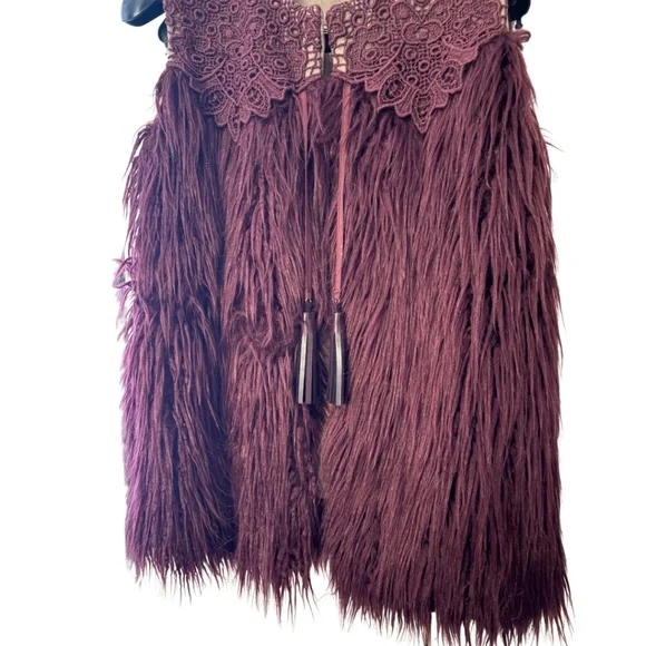 ⭐️ ATOS Lombardini Faux Fur & Crochet Vest Size 40 (Euro Size) - Picture 4 of 9